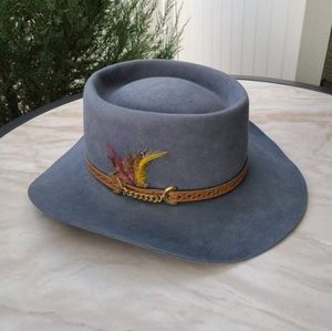 Vintage Akubra Down Under Pure Fur Felt Hat